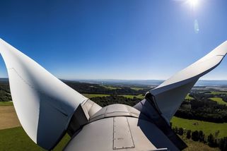V gravitačním poli slovenských dezinformátorů: Proč se v Česku řeší větrníky? - Seznam Zprávy